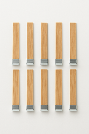 Premium Wooden Candle Wicks with Sustainer Clips – 10 Pieces"